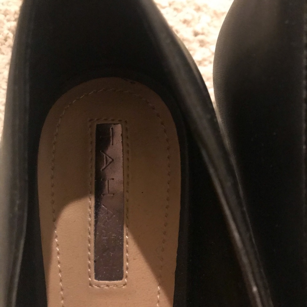 Black Loafer - Picture 3 of 4